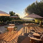 La Fanette De Lure Bed and Breakfast