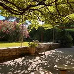 La Fanette De Lure Bed and Breakfast 3*