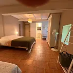 La Fanette De Lure Bed and Breakfast 3*