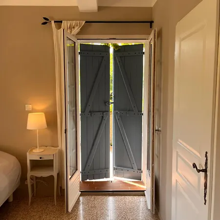 La Fanette De Lure 3*