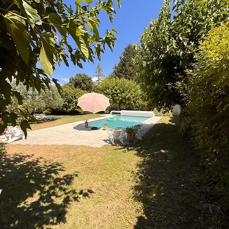 La Fanette De Lure 3*