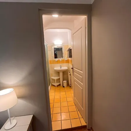 Panzió La Fanette De Lure