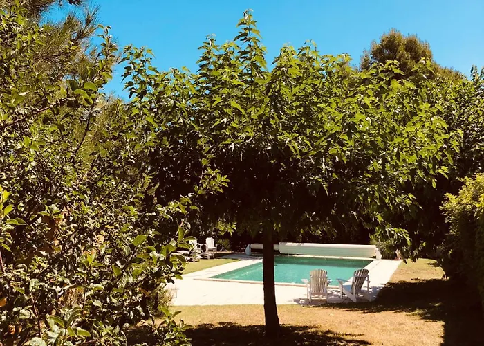 La Fanette De Lure Bed & Breakfast