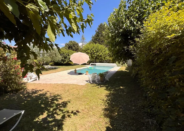 La Fanette De Lure 3*